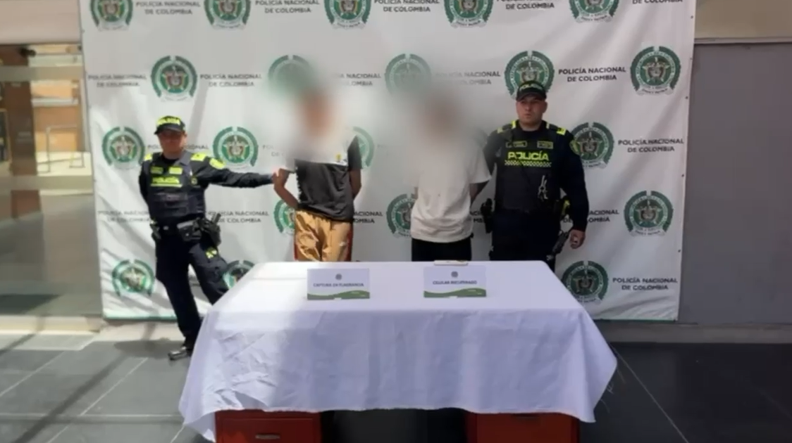 Los individuos capturados tenían antecedentes por hurto y fueron puestos a disposición de las autoridades.