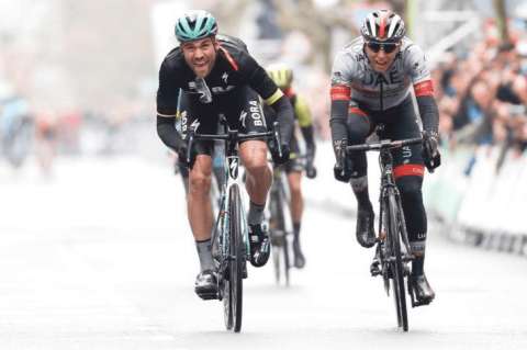 Schachmann ganó la cuarta etapa de la Vuelta al País Vasco