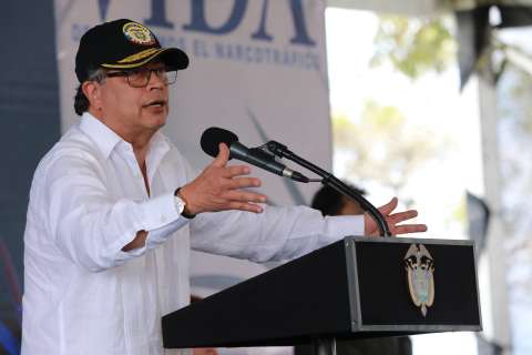Petro pide “máxima responsabilidad” a las disidencias de alias Iván Mordisco