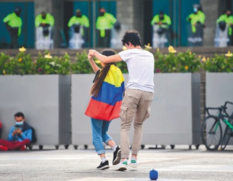 ¿Cómo es ser joven en la Colombia del fin del mundo?