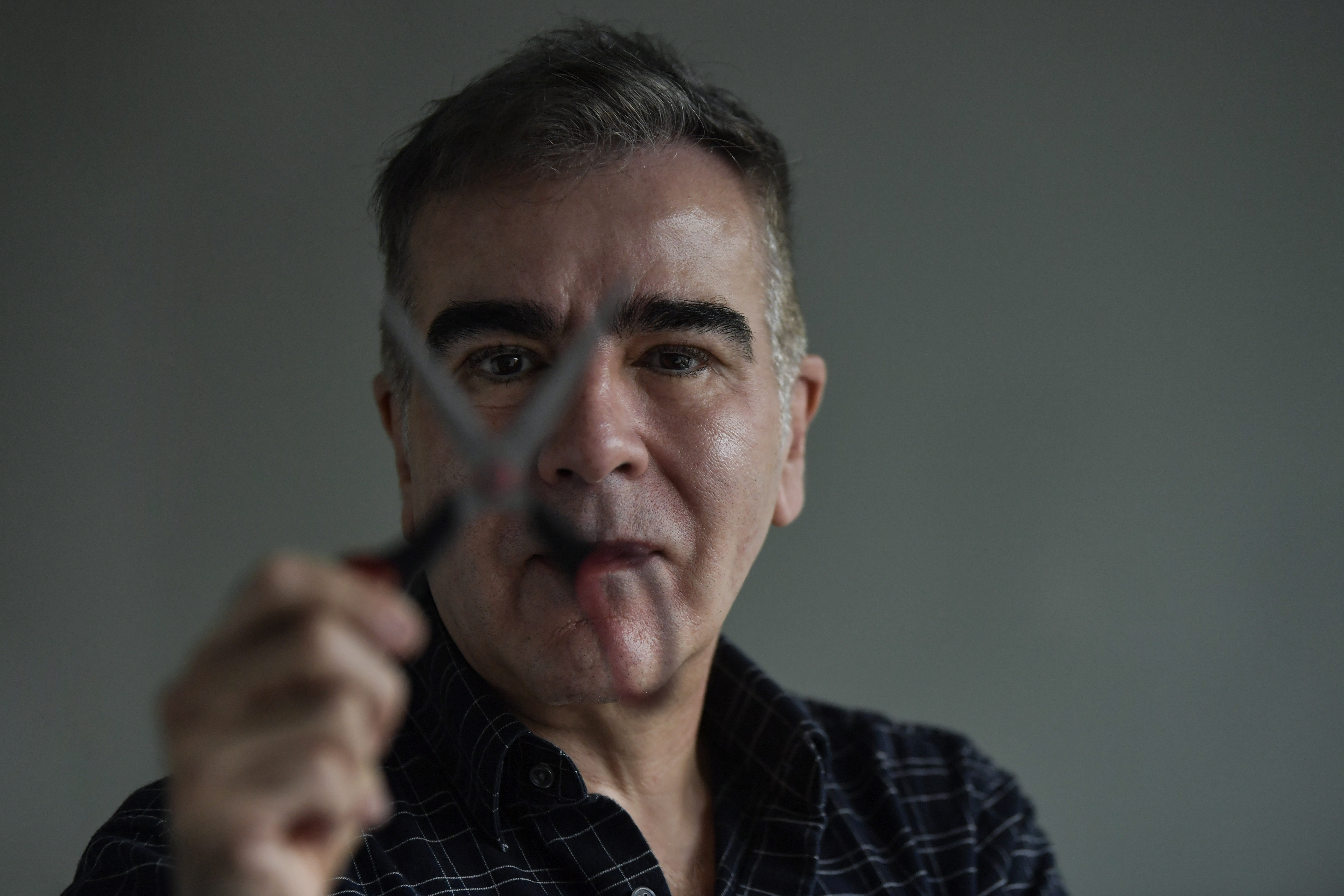 Escritor colombiano y autor de novelas como Rosario Tijeras y Paraíso Travel