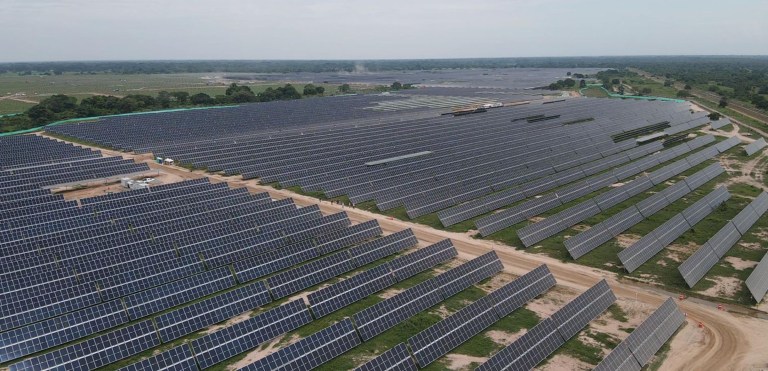 Inauguran el parque solar más grande de Colombia, ubicado en La Loma, Cesar