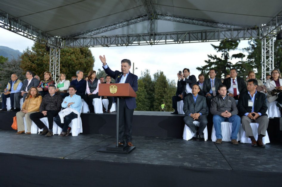 Este viernes, el Presidente Juan Manuel Santos resaltó la inversión hecha por su administración en la Región Centro Oriente , Boyacá, Cundinamarca, Santander y Norte de Santander, que es el del orden de los 45 y medio billones de pesos para proyectos.