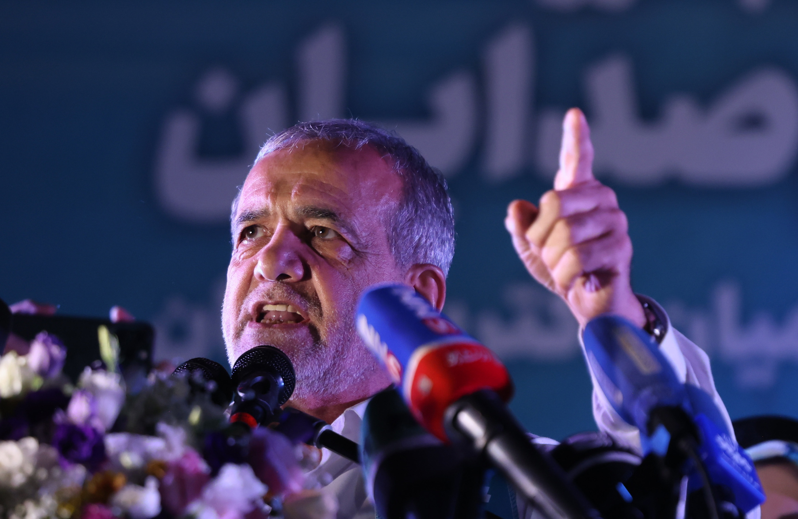 Tehran (Iran (islamic Republic Of)), 03/07/2024.- (FILE) - Iranian presidential reformist candidate Masoud Pezeshkian speaks during an election campaign in Tehran, Iran, 03 July 2024 (reissued 06 July 2024). According to a statement issued by the Ministry of Interior, Masoud Pezeshkian won the presidential runoff election, held in the wake of the death of late Iranian President Ebrahim Raisi, whom died in a hellicopter crash. Iran held the second round of its presidential election on 05 July 2024. (Elecciones, Teherán) EFE/EPA/STR