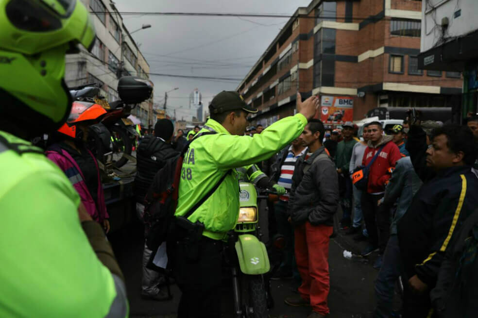 Dentro del operativo se recuperó una moto que fue reportada como robada / Cortesía Policía