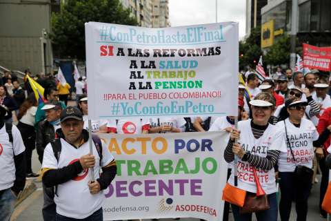 Más de 3.000 personas (algunas académicas) envían carta apoyando reforma a la salud