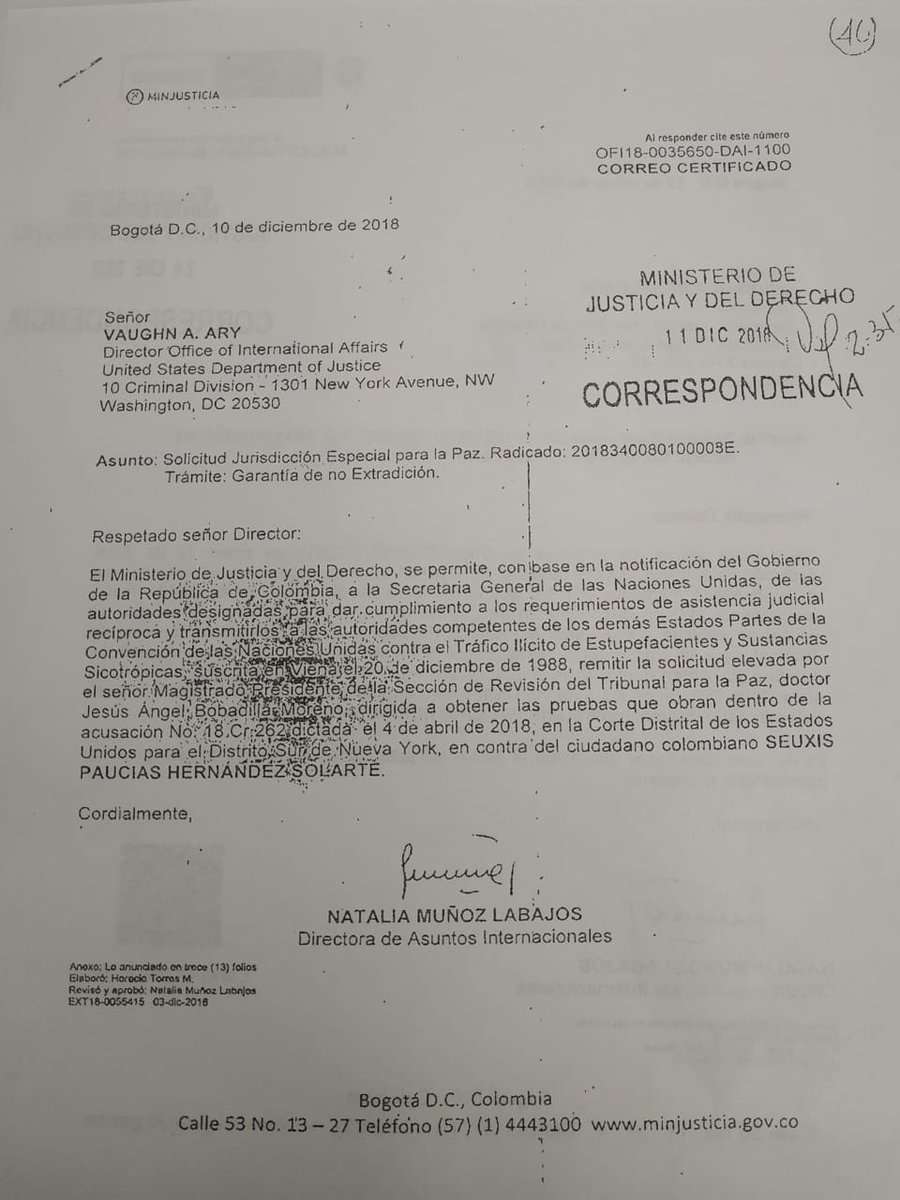 La ministra Borrero explicó además que, según la investigación que hizo su despacho, la carta de la JEP terminó en Panamá. “Desafortunadamente es cierto todo. A nosotros nos llegó la carta (de la JEP) el 3 de diciembre (…) Procedimos hacer lo que hacemos en todos los casos, que son como 100 al mes. Mandamos la carta por el servicio de 4-72. Hace tres o cuatro días pedí que me dieran la trazabilidad del envío y anoche me llamó la directora encargada a contarme que la comunicación todavía estaba en tránsito en Panamá y que hoy nos daban la razón por la que no había sido despachada a Estados Unidos”, explicó la ministra en Blu Radio.