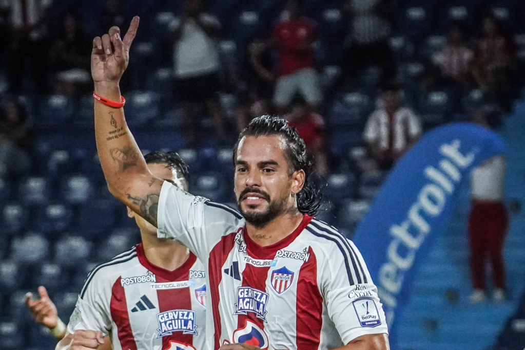 Cristian Báez, autor de uno de los goles del tiburón.
