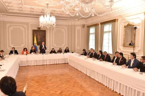 Dejar atrás vanidades y atender necesidades, la propuesta de Duque a los mandatarios electos