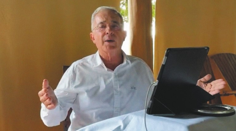 Caso Uribe: las diferencias entre la Fiscalía de Barbosa y la de Camargo