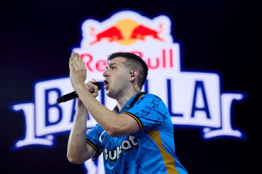 Chuty logró el bicampeonato de la Red Bull Batalla. En Madrid, su ciudad natal, el MC se consagró en la competencia.