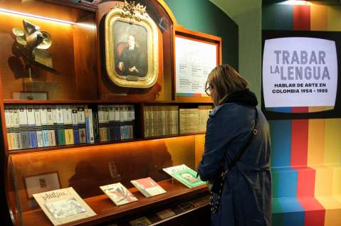 “Trabar la lengua” y la divulgación del arte moderno en Colombia