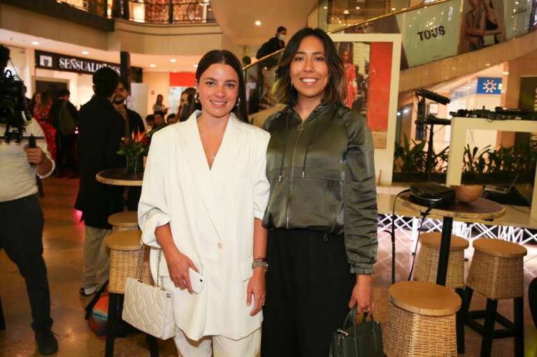 Manuela Tobón y Ana María Pino
