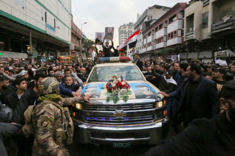 En fotos: así se vio el multitudinario funeral del general iraní Qasem Soleimaní