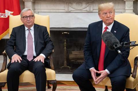 EEUU y la Unión Europea anuncian pacto para acabar guerra comercial