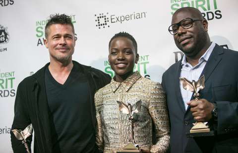 Brad Pitt, Lupita Nyong’o y Steve McQueen triunfadores en los Spirit Awards