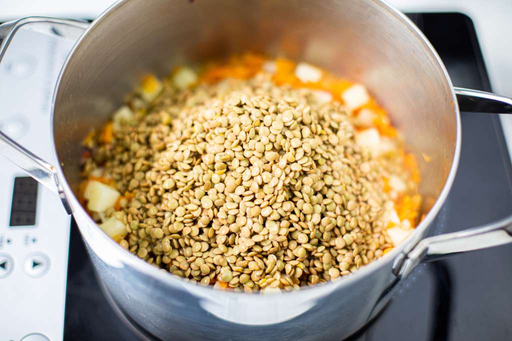 Preparación cazuela de lentejas
