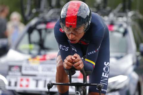 Egan Bernal pasó la primera de muchas pruebas en el Giro de Italia 2021