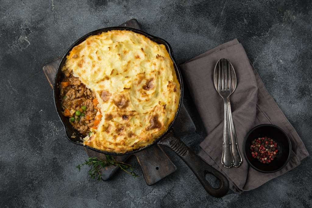 Cacerola de carne con papa gratinada