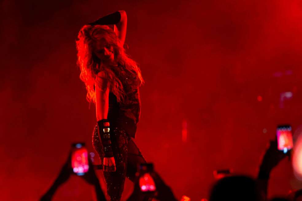Shakira en un concierto de la gira "El Dorado". / EFE