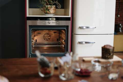 Truco de limpieza: deja como nuevos los muebles de tu cocina