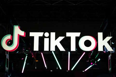 Más sanciones contra TikTok, Facebook e Instagram, pero no hay regulación