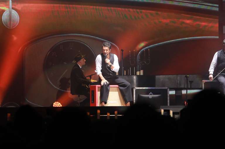 Ricardo arjona en Bogota Gira Blanco y Negro