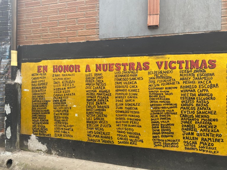 El papel de la memoria histórica en los diálogos de paz con las bandas en Medellín