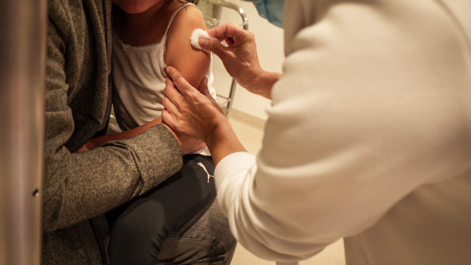 100.000 niños y niñas pendientes de recibir la dosis de refuerzo.