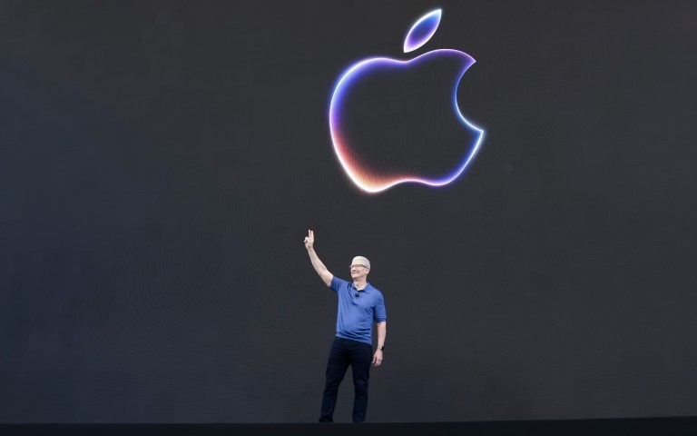 Apple salta al ruedo con su primer modelo de inteligencia artificial