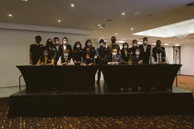 Esta es la delegación de la CIDH que visita Colombia. En ella se encuentra la presidenta de la CIDH, Antonio Urrejola, dos comisionados, la secretaria ejecutiva y el relator para la libertad de expresión.