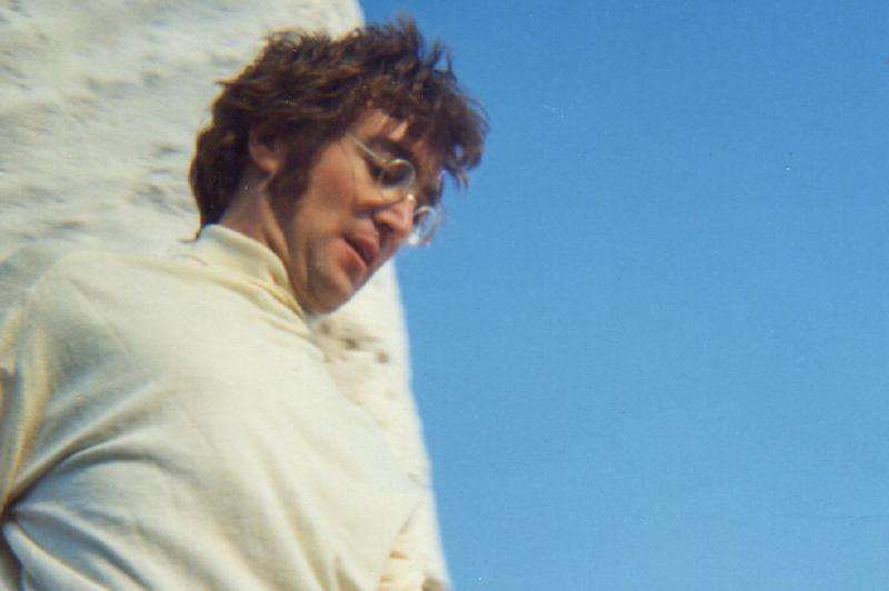 El cantante inglés durante el rodaje de la comedia surrealista para televisión 'Magical Mystery Tour' en Newquay, Cornwall, Reino Unido, septiembre de 1967.