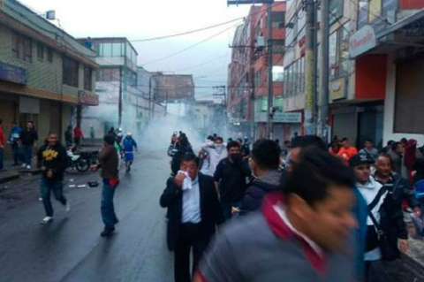 Enfrentamientos entre Policía y comerciantes de San Andresito de San José en Bogotá