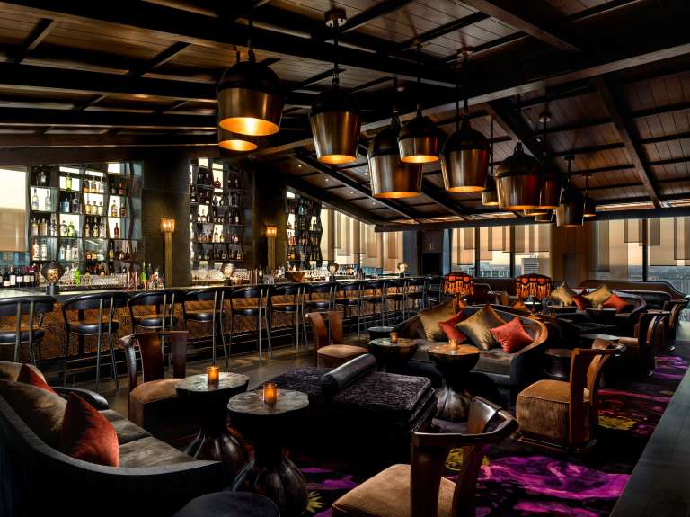 Ningún vecindario de la ciudad ha hecho más en los últimos 10 años que Brickell, en gran parte gracias a Brickell City Center y su hotel de lujo EAST Miami. La marca de inspiración asiática con sede en Hong Kong ha traído un concepto único de “East Meets West” a la escena hotelera de lujo en Miami.