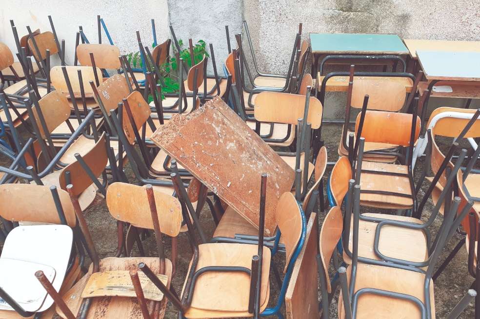 Para los últimos meses de 2023, la Secretaría de Educación firmó un contrato adición con la Unión Temporal Ecolimpieza 4G para contratar a 80 personas para el servicio de aseo.