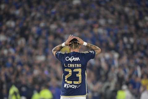 Leonardo Castro explotó tras ser sustituido y la hinchada abucheó a David González