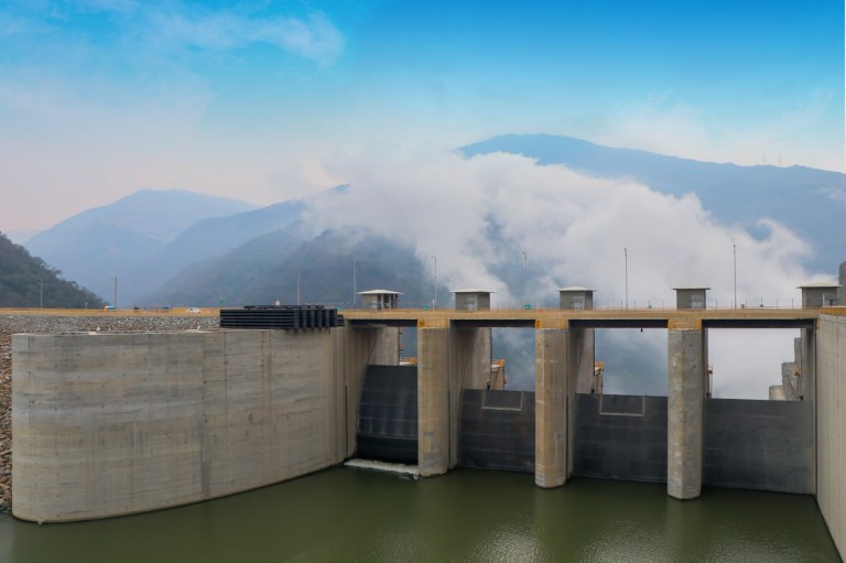 Sin las energías hidráulica y térmica, Colombia se hubiera apagado  