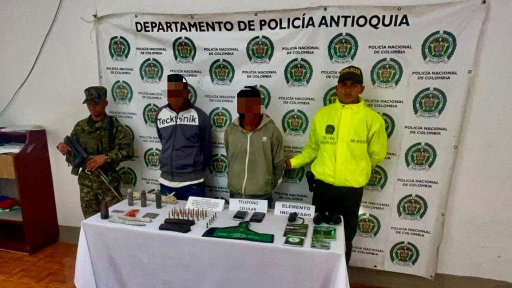 Los dos hombres erías los encargados de coordinar homicidios en las zonas rurales y urbanas de Jericó. Tendrán que responder por al menos cuatro delitos.