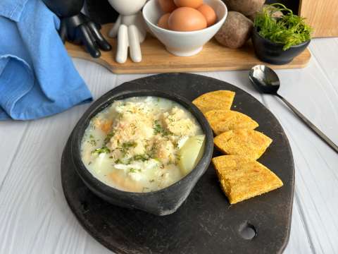 Caldo de huevo y papa fácil y económico para el desayuno