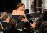 Jennifer Lawrence pierde parte de su vestido en los SAG