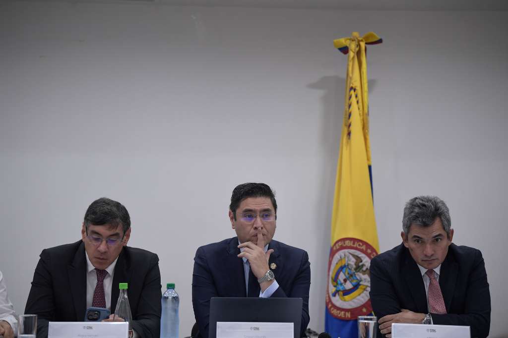 Audiencia en la sala plena del CNE