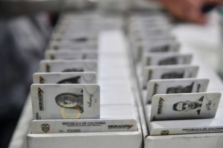 Para registrar hay que demostrar con un documento que se encuentra en Colombia antes del 31 de enero de 2021. Esto puede ser mediante un contrato de arrendamiento notariado, entre otros. No puede ser una factura de compra, una tirilla de una transferencia bancaria o un pasaje terrestre: estas últimas no prueban que estaban en el país antes de la fecha.
