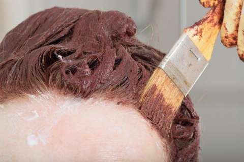 3 formas de tapar las canas en casa de manera natural sin químicos
