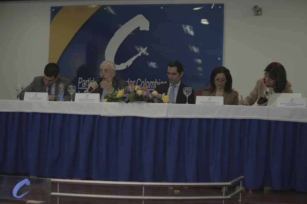 El expresidente Andrés Pastrana, en su reunión ayer con la cúpula del Partido Conservador. / Archivo particular