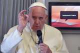 "Detrás de un atentado suicida hay un desequilibrio humano": Papa Francisco