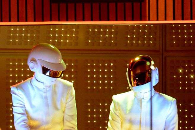 Daft Punk en la gala de los premios Grammy 2014.