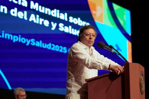Petro anticipó posible derrota de la reforma a la salud y cuestionó a congresistas