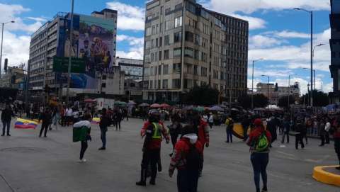 Movilidad hoy: congestión en la carrera 10 con calle 16 por paso de manifestación