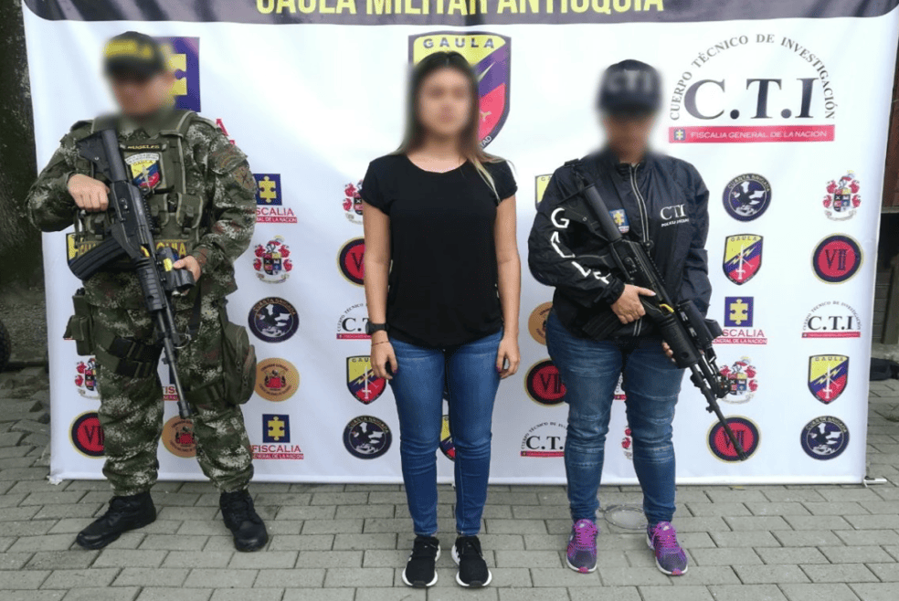 La orden de captura de Laura María Echeverry Correa fue pedida por la Fiscalía 61 adscrita al Gaula Militar de Antioquia. / Corte Ejército Nacional