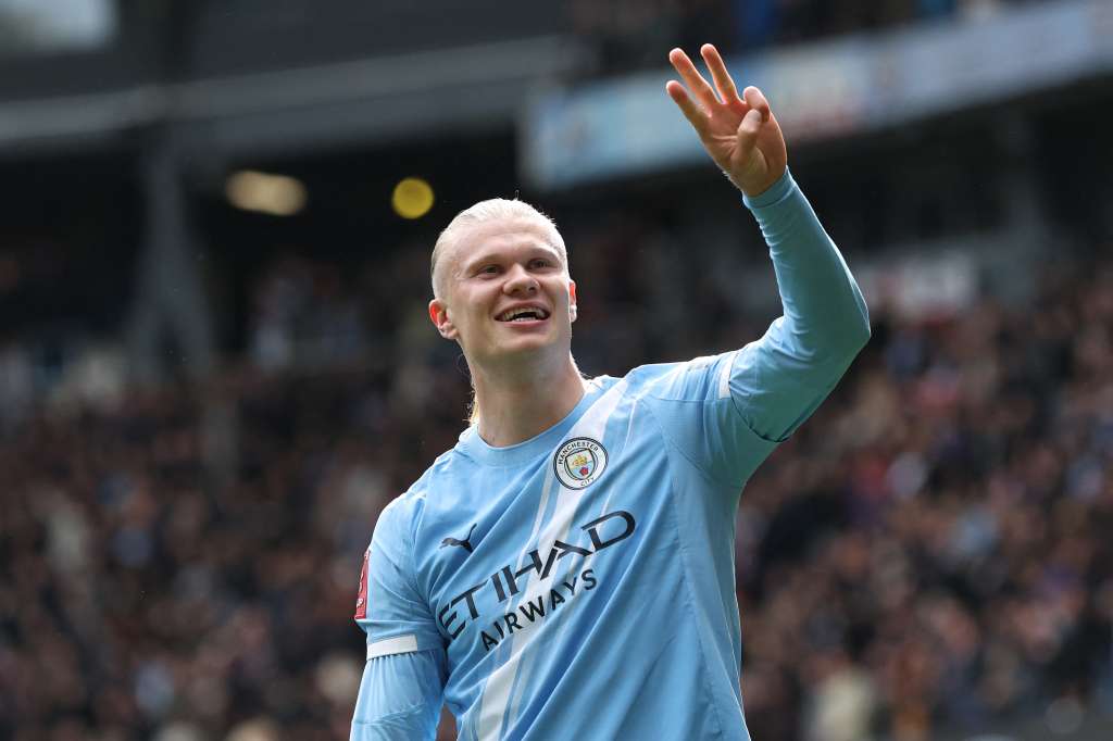 Erling Haaland celebrando su tercer gol.